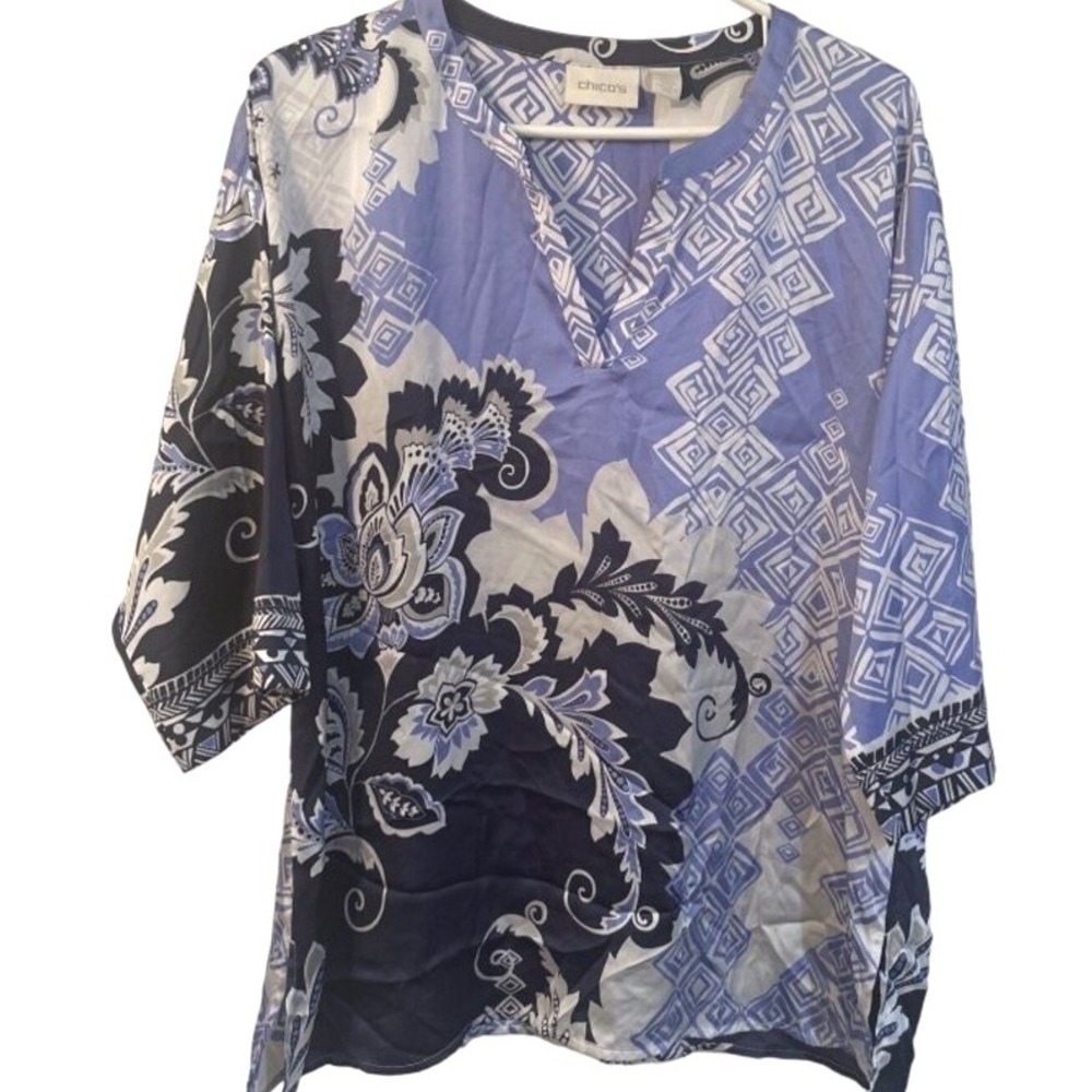 Chicos Blue Floral Geometric Tunic Top Split V-Neck 3/4 Sleeve Size 1 Large